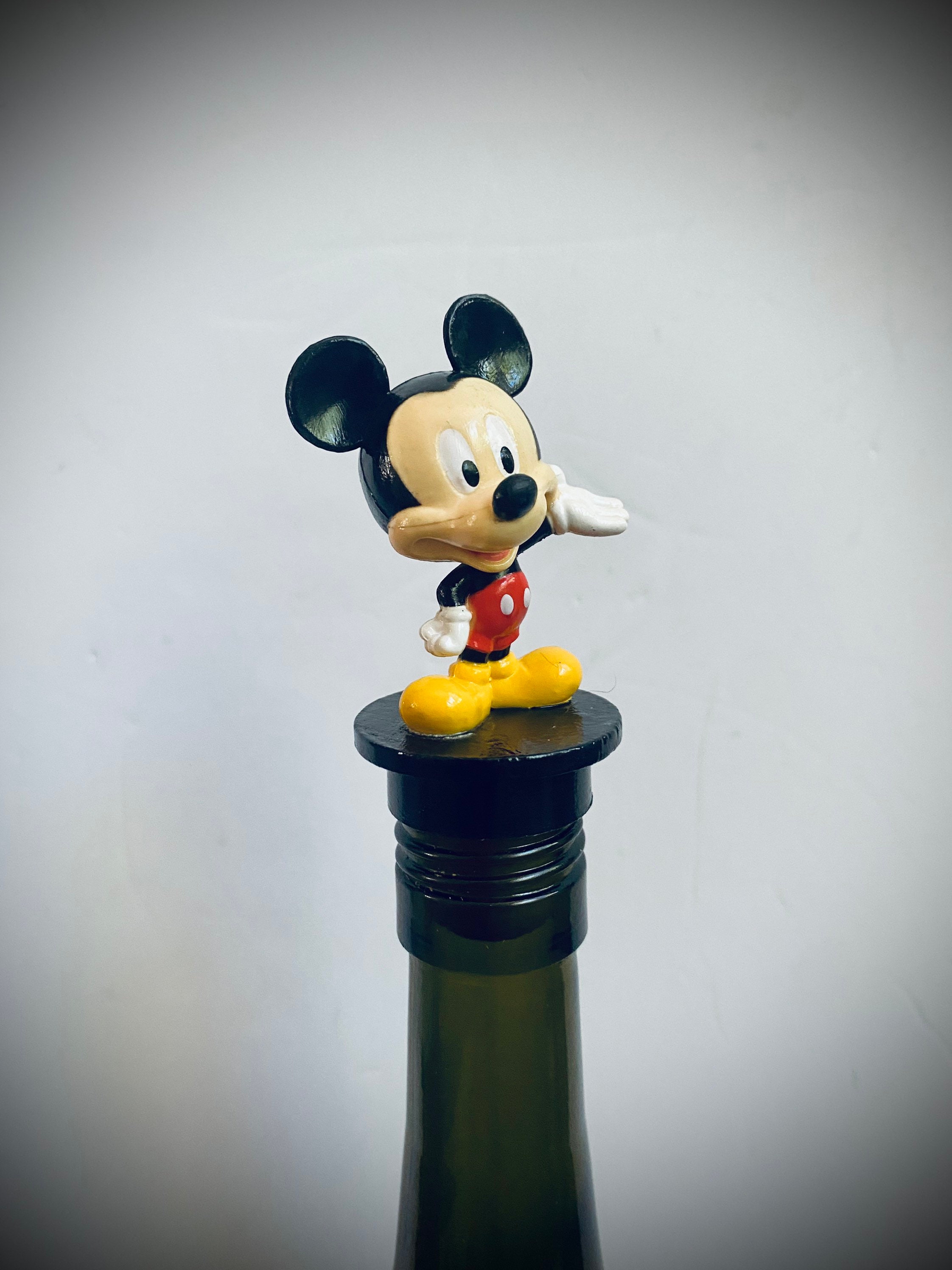 Mickey Mouse Can or Bottle Koozie