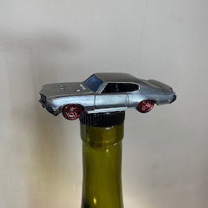 Dodge Wine Stopper, Are use in a wine or liquor bottle.