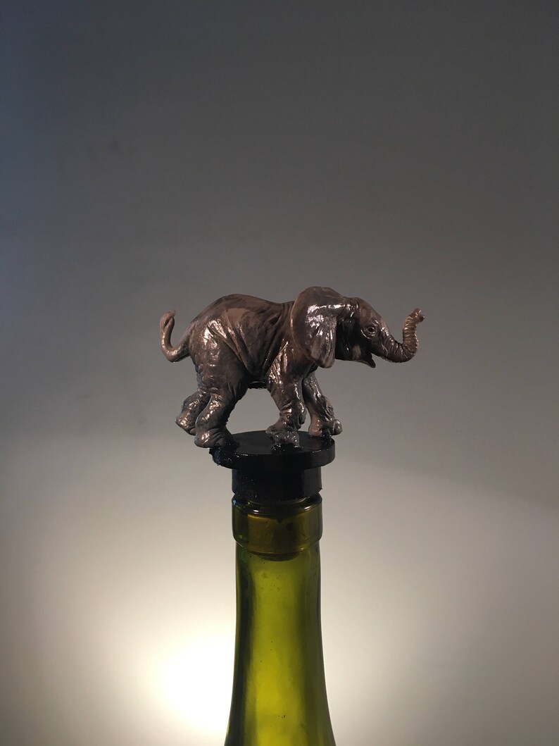 GRAY ELEPHANT ~ ART GLASS WINE STOPPER 