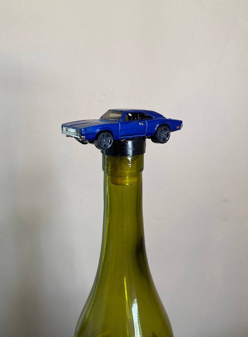 Great classic car gift for a wine or liquor bottle. Chevelle Bottle Topper