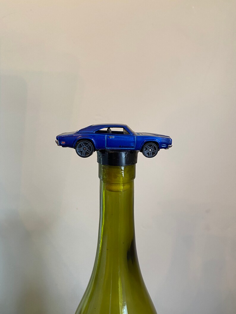 Great classic car gift for a wine or liquor bottle. Chevelle Bottle Topper