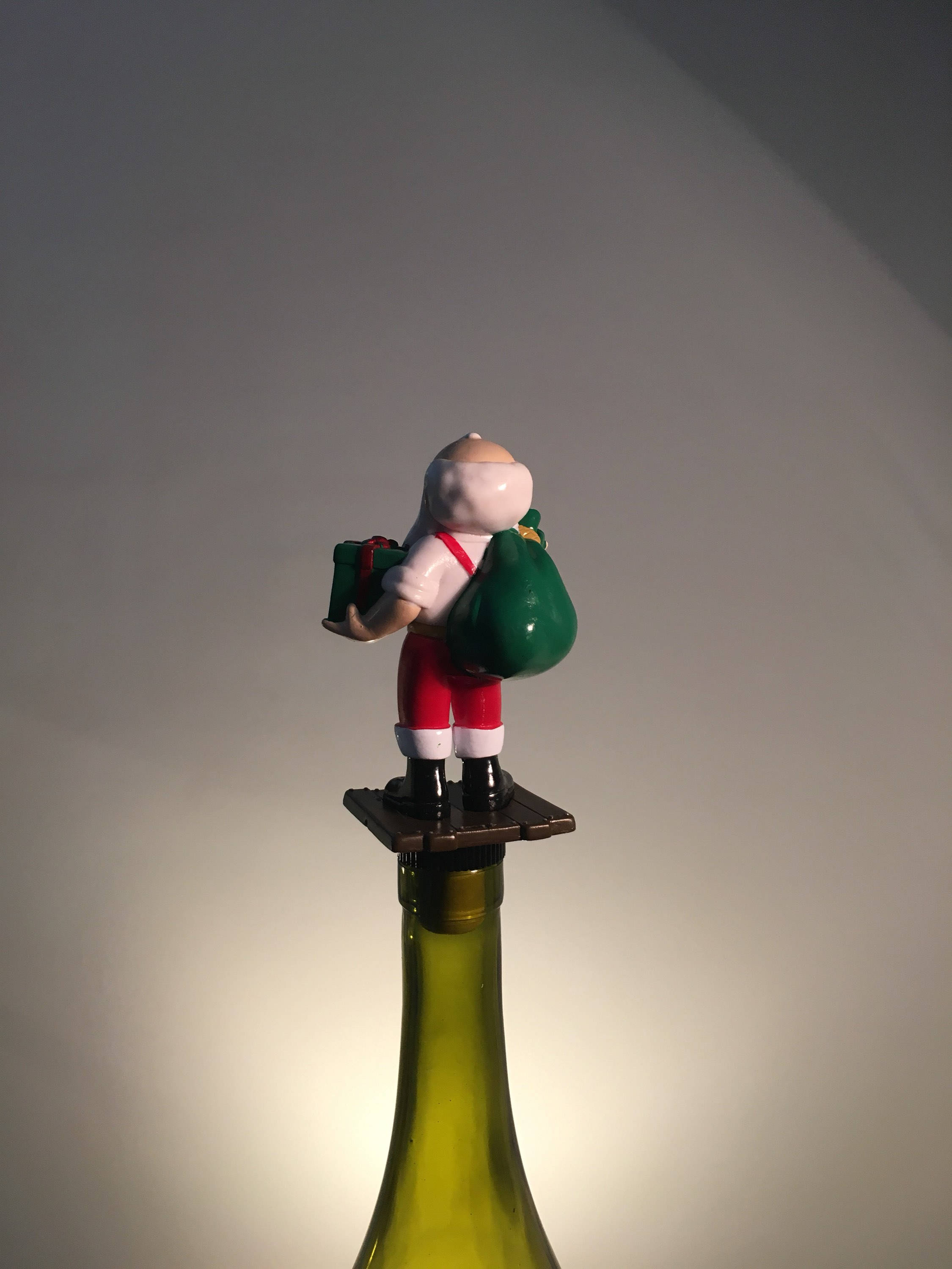 Set of 1 V-More Wine Beverage Liquor Champagne Bottle Stopper Wine Plug with Handmade Glass Santa Claus with Gift Box For Bar Home Gift Holiday Party 