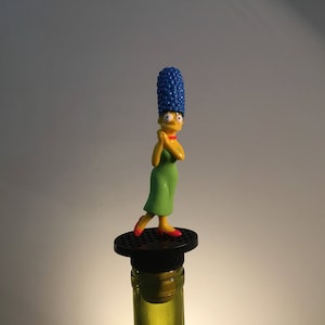 Tapón de vino de Marg Simpson, Marg Simpson, regalo de vino, regalo de vino de Simpson, Marg Simpson, regalo de vino de dibujos animados, tapón de vino femenino, accesorio de vino
