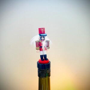 Nussknacker Wein Stopper, Holz Nussknacker, Nussknacker, Weihnachtswein Stopper, Weihnachtswein Geschenk, Weihnachtsgeschenk, Wein Dekoration