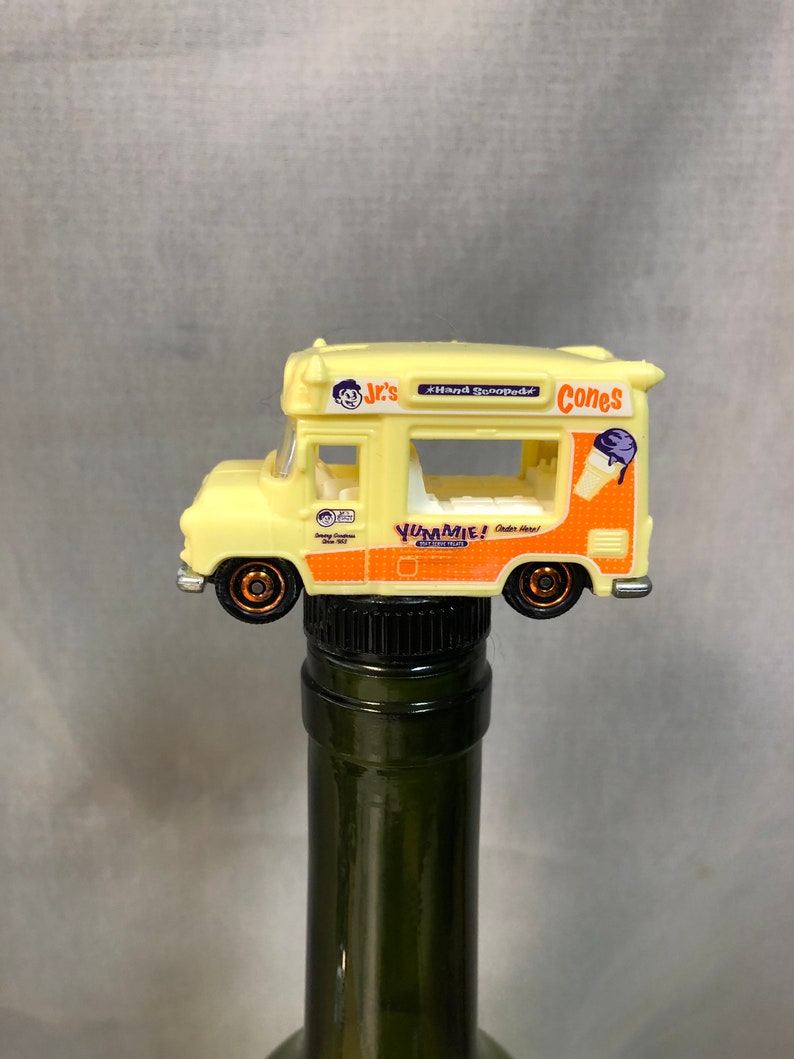 Ice Cream Truck Truck Bottle Stopper, Food Truck, Ice Cream Delivery driver, great gift for truck driver. Wine and bar gift, kitchen Decor. image 3