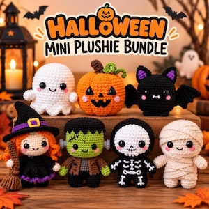 Może przedstawiać: Zestaw sześciu szydełkowych mini pluszaków na Halloween, w tym biały duch, pomarańczowa dynia, czarny nietoperz, czarownica z miotłą, zielony potwór, szkielet i mumia. Powyżej znajduje się napis HALLOWEEN MINI PLUSHIE BUNDLE.