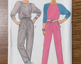 Butterick 3031 athletic wear with pockets 1980's sewing pattern 12 14 16 UNCUT