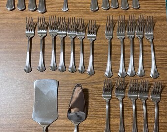 Reed and Barton replacements Covington 18/10 flatware 67 pieces