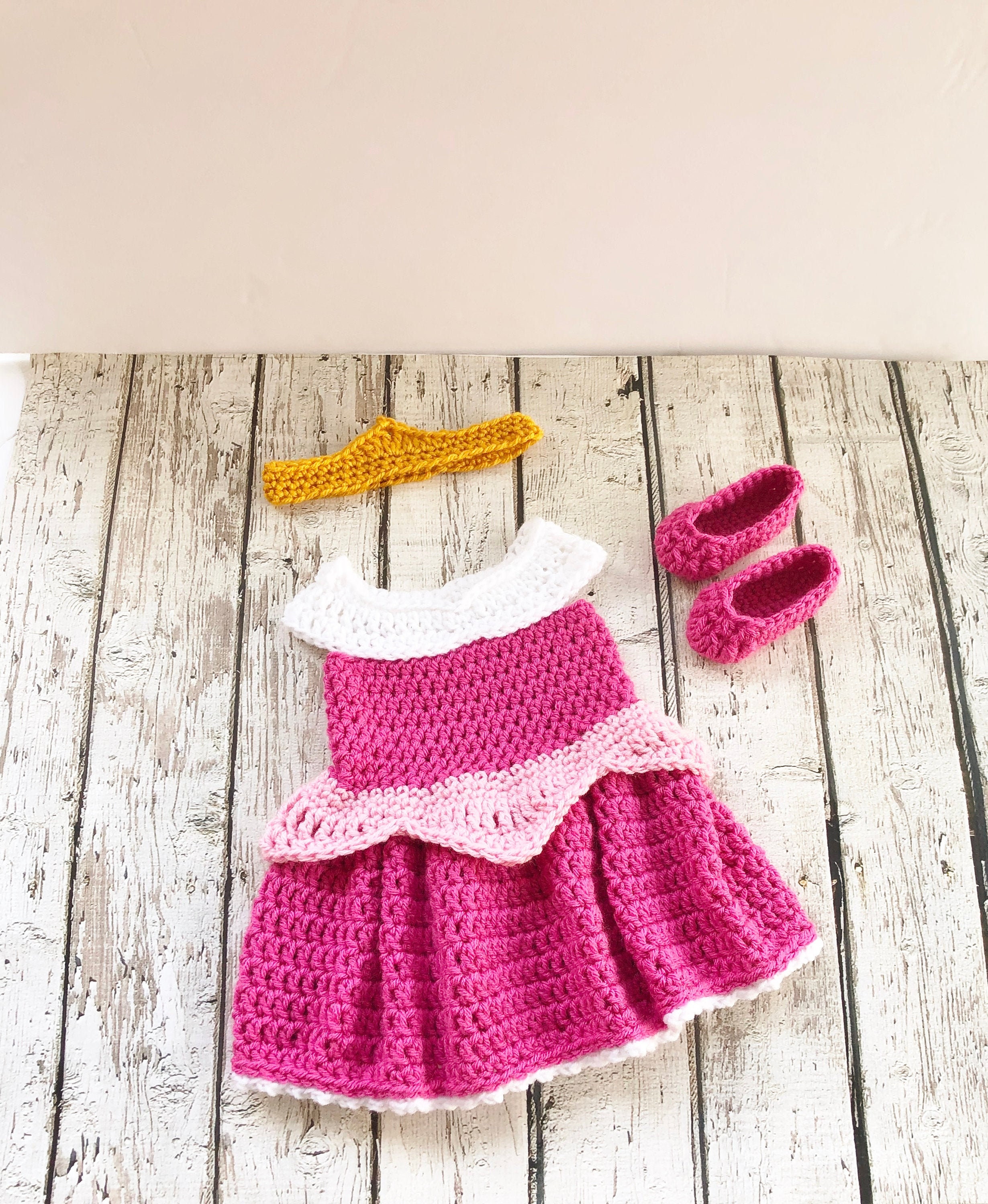 cute orange summer dresses Always In The Lead Coral Linen Dress – Shop the Mint Size:29W / XS / 44 EUR okk_occasion:WEDDING GUEST Product Description Verty Burgundy Crochet Dress