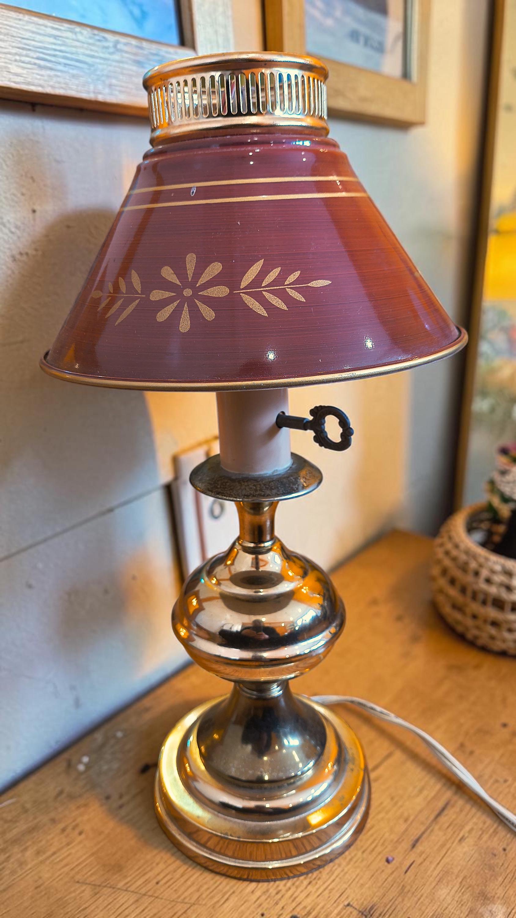Vintage Tole Lamp Shade / ランプシェード 照明 Vintage Tole Lamps - Etsy