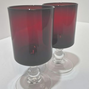 Copas de vino Luminarc Cavalier Ruby Red vintage - 11,4 cm de alto, 148 ml - Fabricadas en Francia - Cristalería Arcoroc de estilo moderno de mediados de siglo - Juego de 2