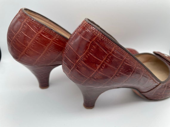 Vintage 1940s Brown Leather Red Cross Shoes - image 6