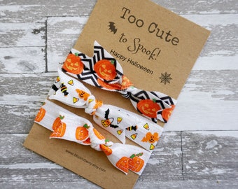 Conjunto de 3 elásticos de cabelo para o Halloween - Elásticos de cabelo com nó de borboleta - Elásticos de cabelo brancos/pretos/laranja para o Halloween/Outono/Feriados - Infantil a Adulto