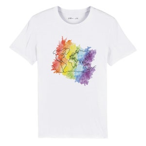 T-shirt unisexe personnalisable en coton bio avec dessin au trait de carte du monde arc-en-ciel