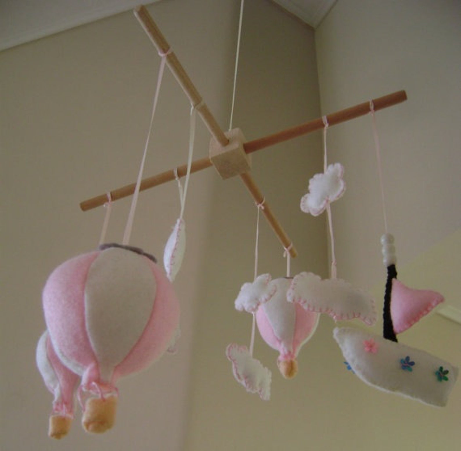 DIY Natural Wooden Mobile Hanger / Crib Hanger DIY Baby Mobile Nursery