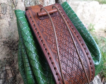 Leather Belt Pouch, Leather Belt Bag, Dragon Emerald, Dragon Bag, LARP Bag, Viking Bag, Fanatsy Bag, Medieval Pouch