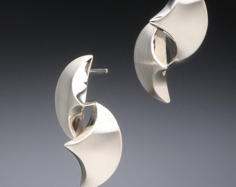 Contemporary, Sterling Silver, Scallop Earrings
