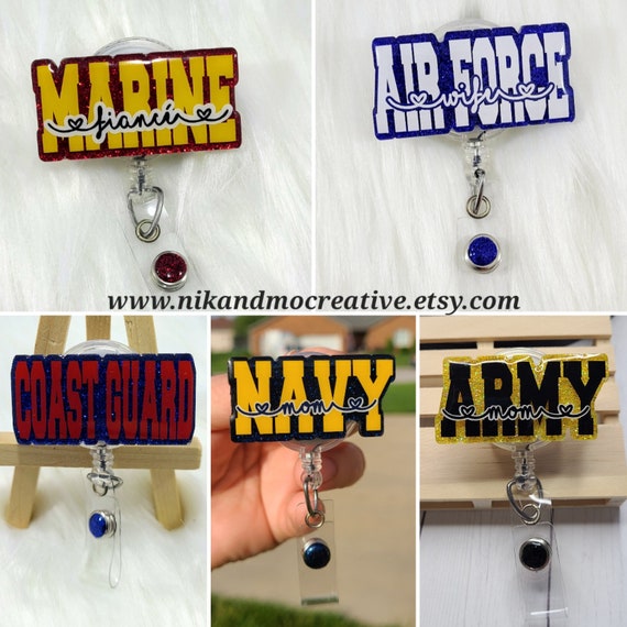 Army Mom ID Badge Reel, US Army, Military Wife, Receptionist, New Job, Badge  Reel ID, Swivel Badge, Badge Holder 