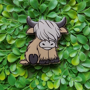 AllysLittleluxe Highland Cow Pop in Charms / Bag Tag / Bag Charms / Bogg Bag Charm / Beach Bag Charm