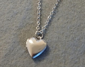 Little Heart Locket Necklace: Stainless Steel