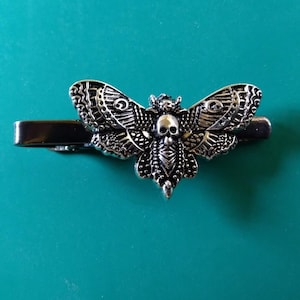 Cool Moth Tie Clip Clasp Bar Great Gift Fall Trends Gothic Macabre Lovers Birthday Anniversary Party Favor Christmas Halloween