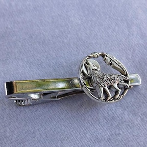 Howling Wolf Under the Moonlight Tie Clip Bar Great Gift Under 20 Birthday Anniversary Father&#39;s Day Every Day
