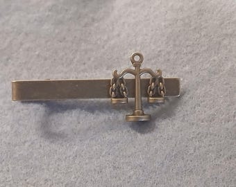 Pinza para corbata con forma de balanza de la justicia de bronce antiguo: Regalo para abogados