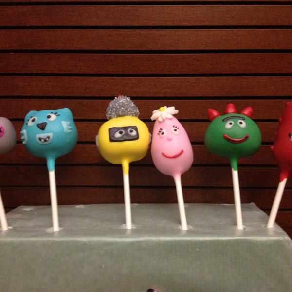 Yo Gabba Gabba cake pops