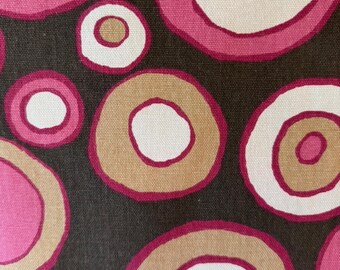 Geometric Circles on Brown Background