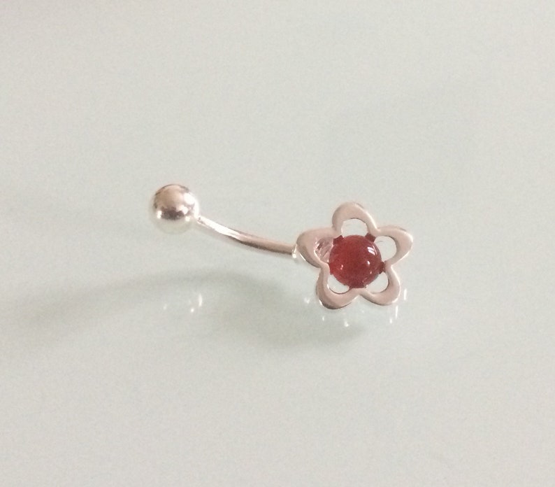 925 Sterling Silver /& Surgical Steel Flower Belly Bar with a Carnelian Cabochon