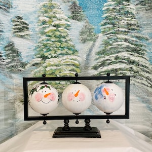 Snowman trio