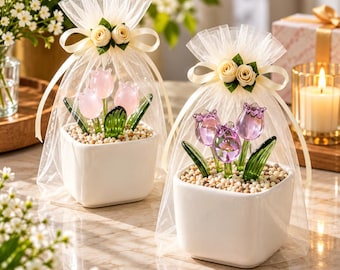 Gepersonaliseerde glazen tulpbloempot, decoratieve mini bloempot, handgemaakte bureaudecoratie, uniek cadeau voor moeder, zus of als verjaardagscadeau.
