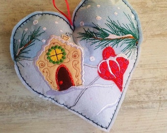 ITH Gingerbread house felt heart - Tutorial included - Instant download file