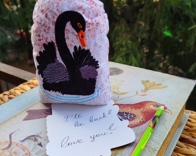 ITH Black swan paper weight Machine embroidery design - Instant download file