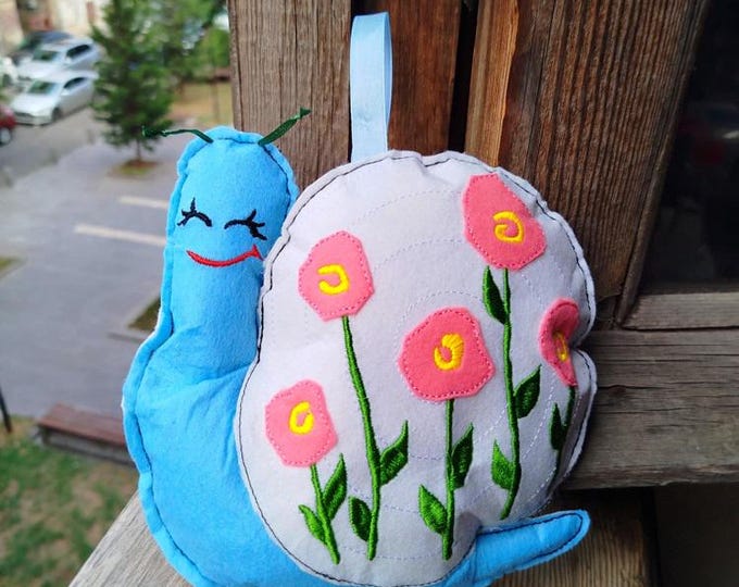 ITH floral snail Machine embroidery design - Instant download file