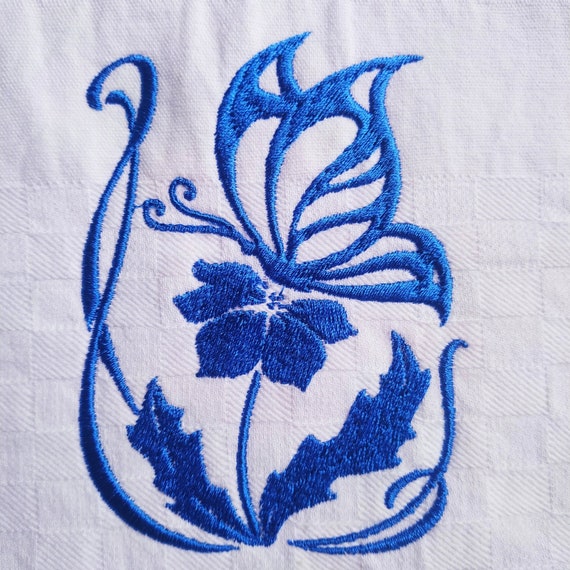 Machine embroidery design file - Butterfly on a flower  - Instant download