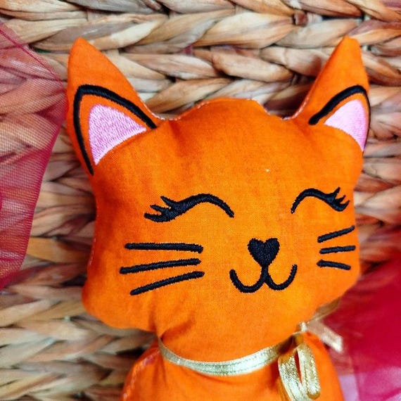 ITH Kitty stuffie Machine embroidery design - Instant download file
