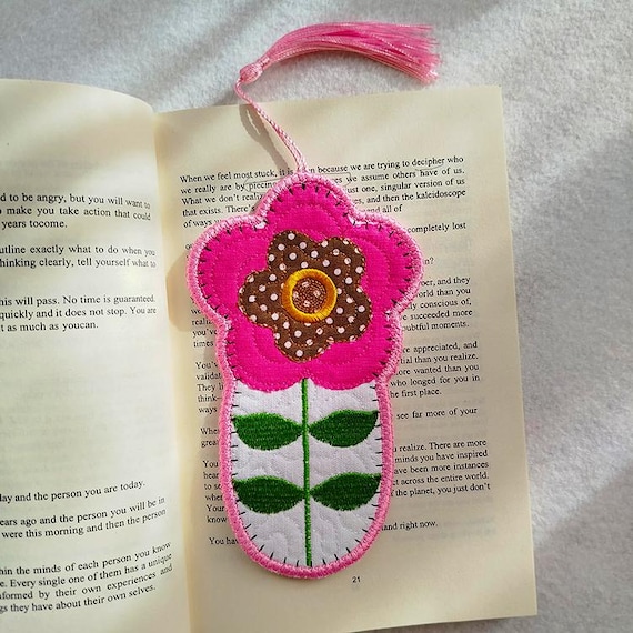 ITH Floral applique bookmark Machine embroidery design - Instant download file