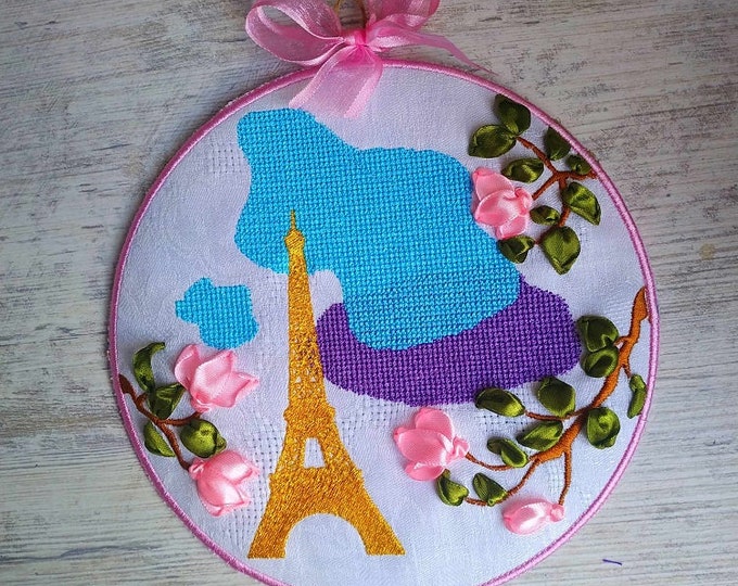 Tutorial and Machine embroidery pattern on Parisian wall hanger - Instant download file