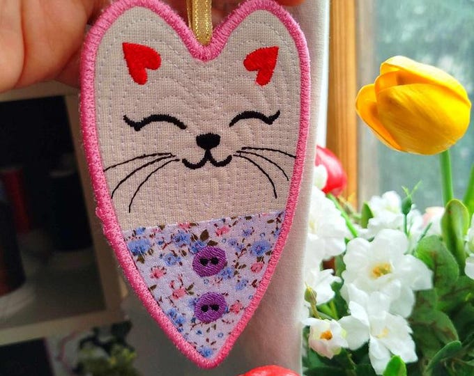ITH Kitty heart Machine embroidery design - Instant download file