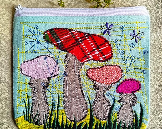 ITH In the shade of mushrooms purse Machine embroidery design - Instant download file