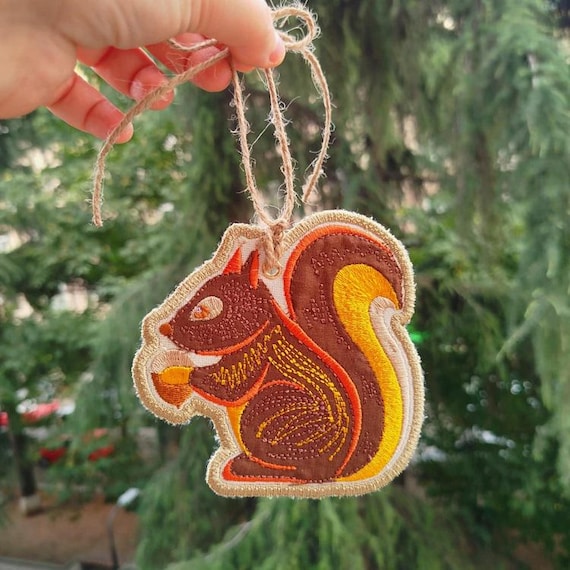 ITH Squirrel ornament Machine embroidery design - Instant download file