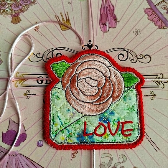 ITH Love Tag Machine embroidery design - Instant download fle