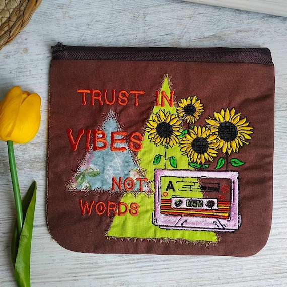 ITH Trust in vibes Fully lined purse Machine embroidery design - Instant download file