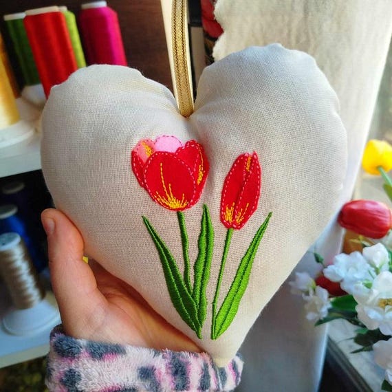 ITH Tulip heart  Machine embroidery design - instant download file