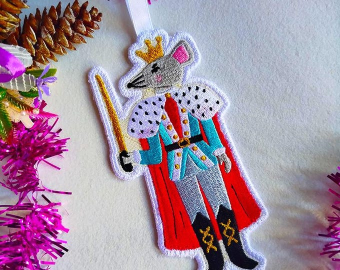 ITH Mouse king ornament Machine embroidery design - Instant download file