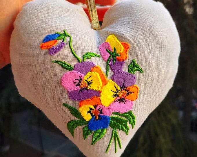 ITH Pansy heart Machine embroidery design - Instant download file