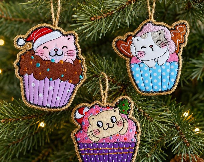 ITH Christmas cupcake kitties Machine embroidery designs - Instant download file