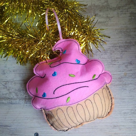 ITH Cupcake felt Machine embroidery design - Instant download file