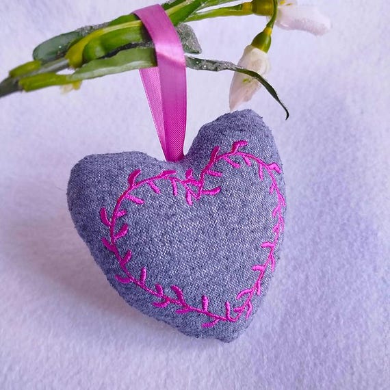 ITH Hearts with leaves Machine embroidery design - Instant download file